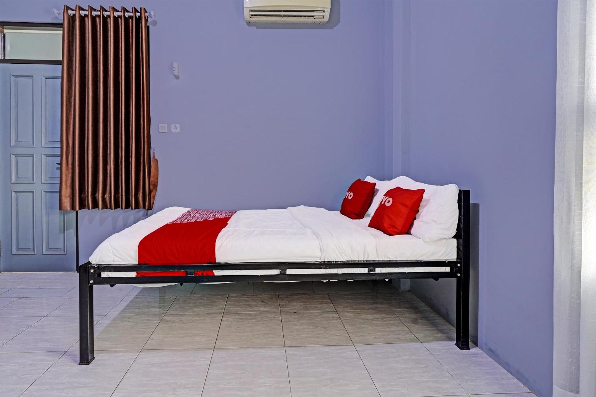 Oyo Life 91592 Aaliya Guest House Syariah Lebakwangi Екстериор снимка