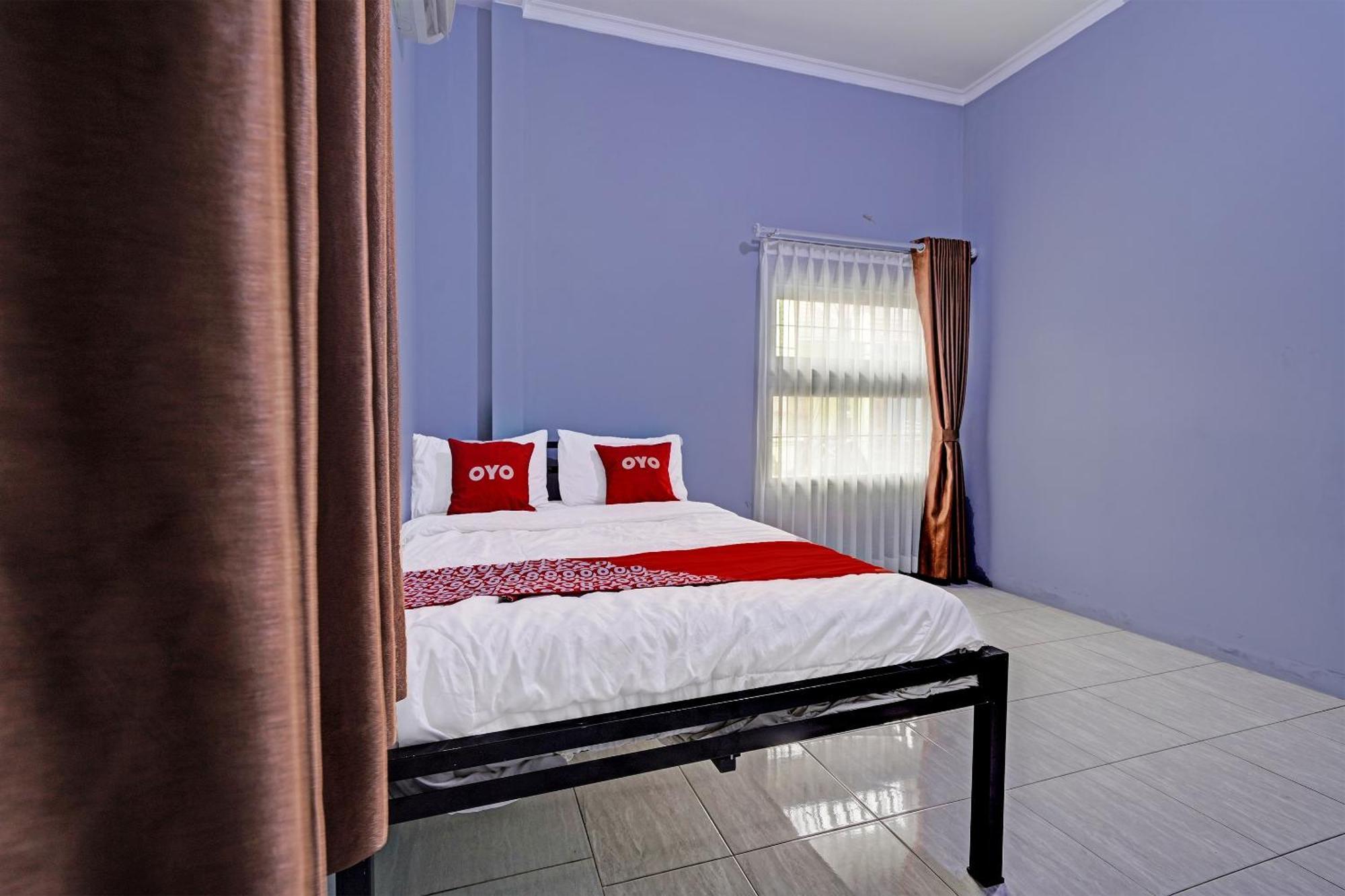 Oyo Life 91592 Aaliya Guest House Syariah Lebakwangi Екстериор снимка